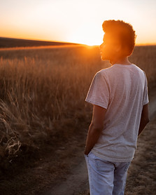 side-view-man-posing-sunset.jpg
