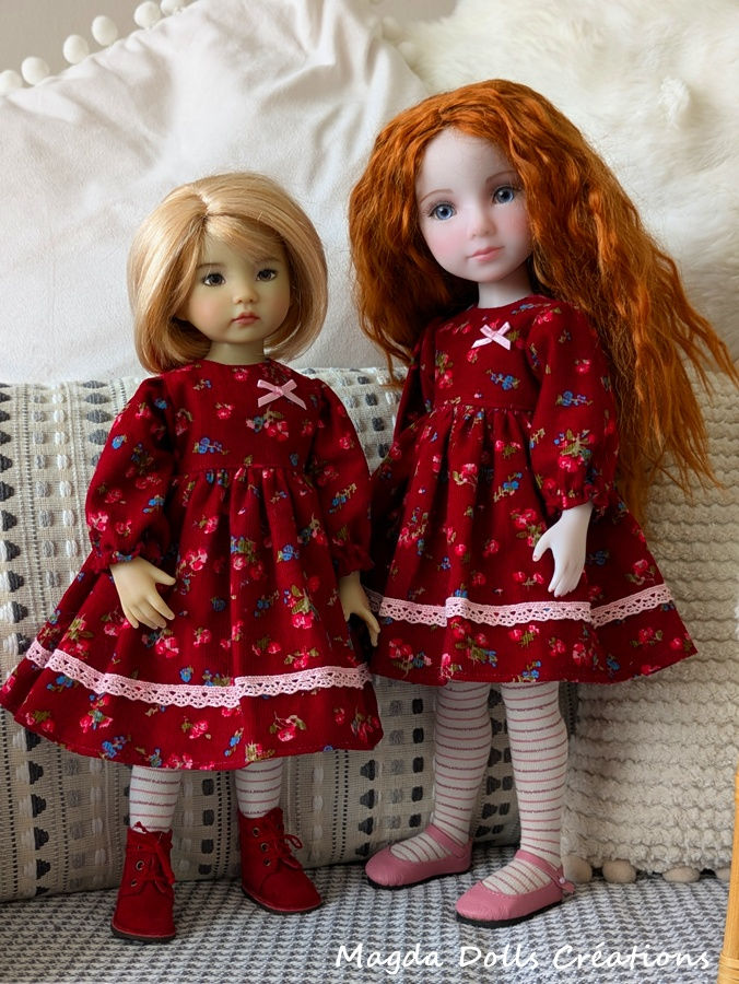 Miniaturbild: Robe en velours fleuri rouge pour Fashion Friends Dolls ou Little Darling