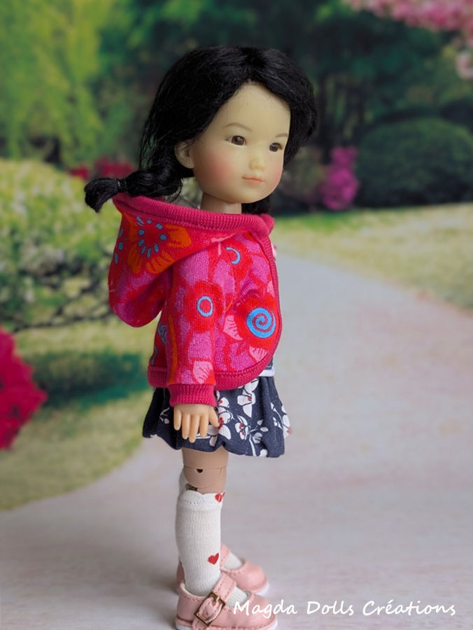 Thumbnail: Printemps, modèle A : tenue 4 pièces, différentes tailles.
