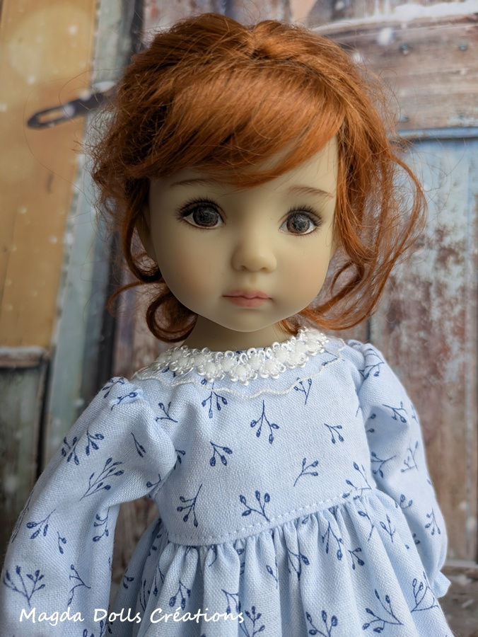 Miniature : 1B : Tenue de l'hiver (robe + bas)
