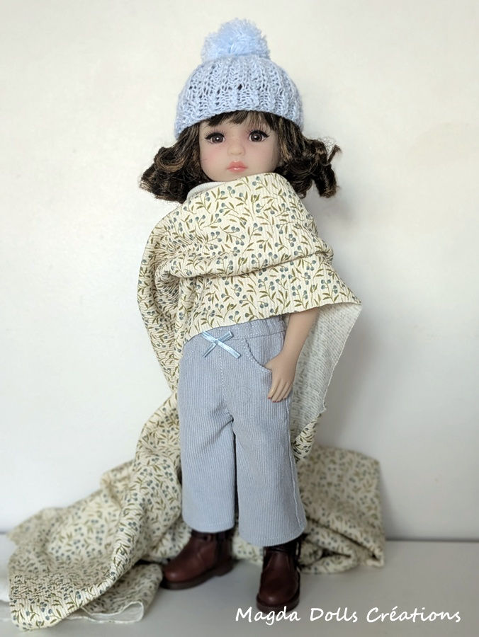 Miniature : 9/12 Jupe-culotte en velours milleraies bleu clair. 6 tailles