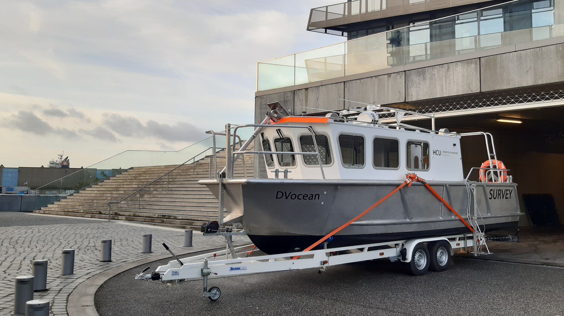 DVocean is an 8 metre long, 2.65 metre wide survey boat. Credit HafenCity University 