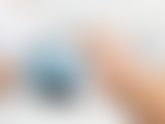 Peeling em Casa: Como usar ácidos manipulados com segurança para uma renovação celular eficaz.