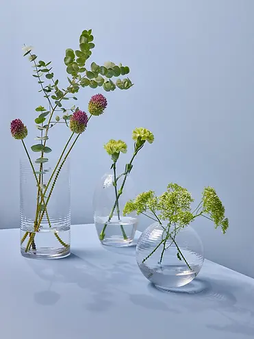 7049_laine-ball-vase_9_copyright_spring-copenhagen.webp