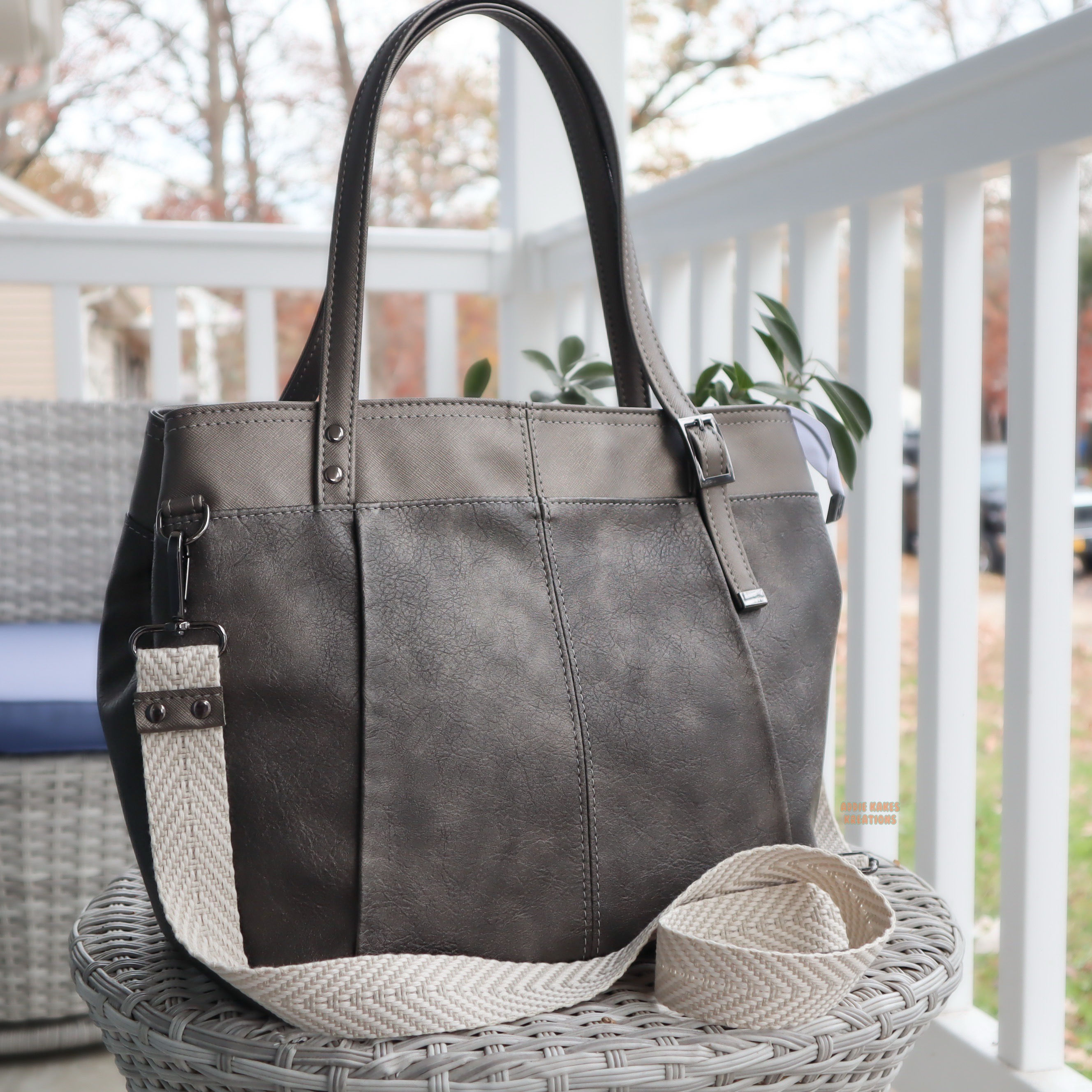 Java Metallic Tote
