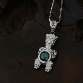 Pendentif Tiki en argent rhodié et cabochon de perle de Tahiti