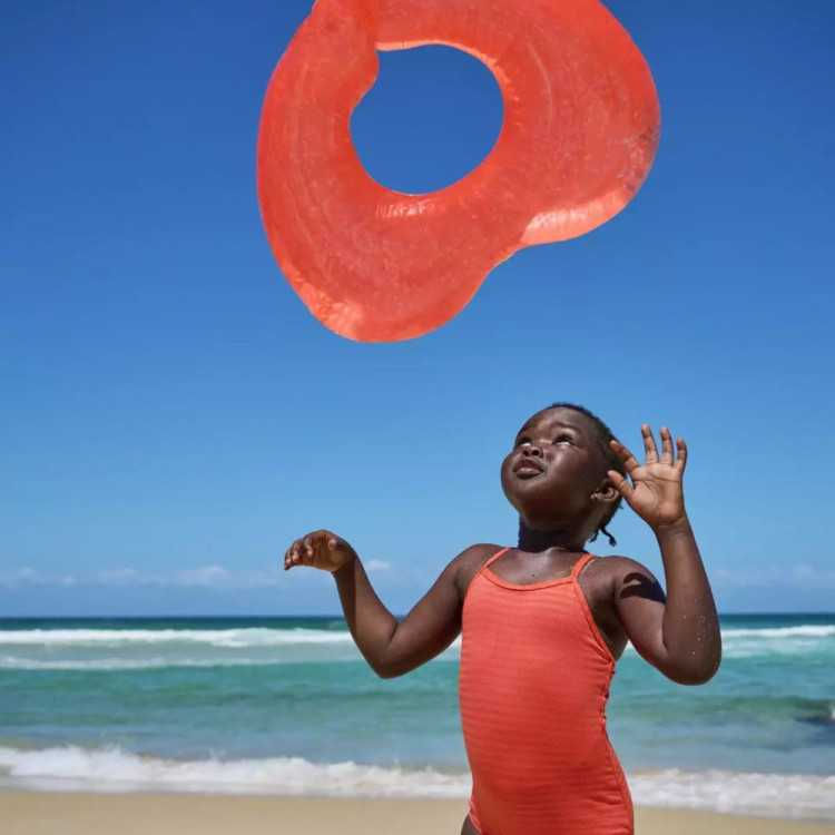 Miniature : Bouée de plage coeur SunnyLife