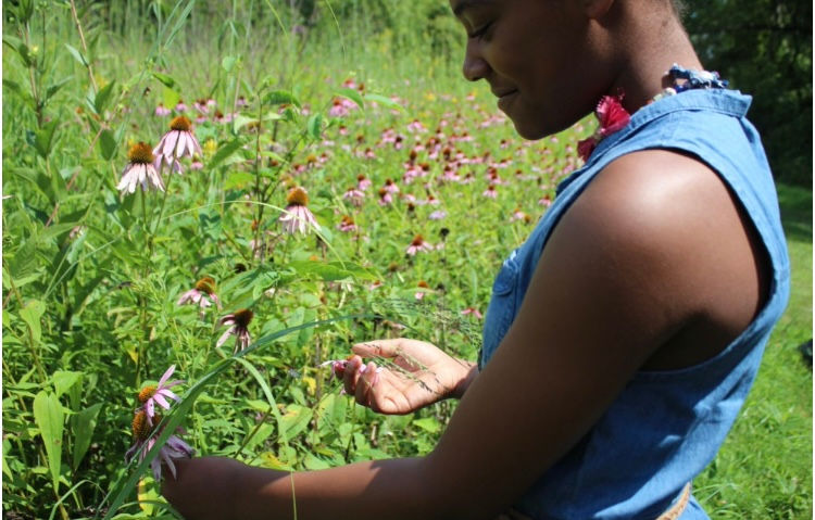 Thumbnail: Vibrant youth