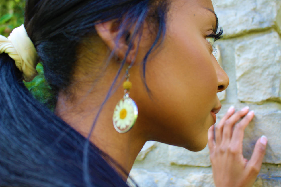 Thumbnail: Daisey diffuser earrings