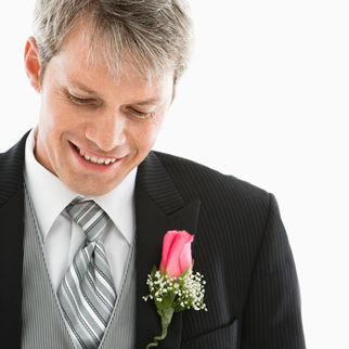 Buttonholes and Boutonnieres for the Groom and His Men