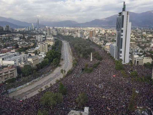 Polarização no mundo: ataques do capitalismo em crise levam os povos às ruas em diversos países