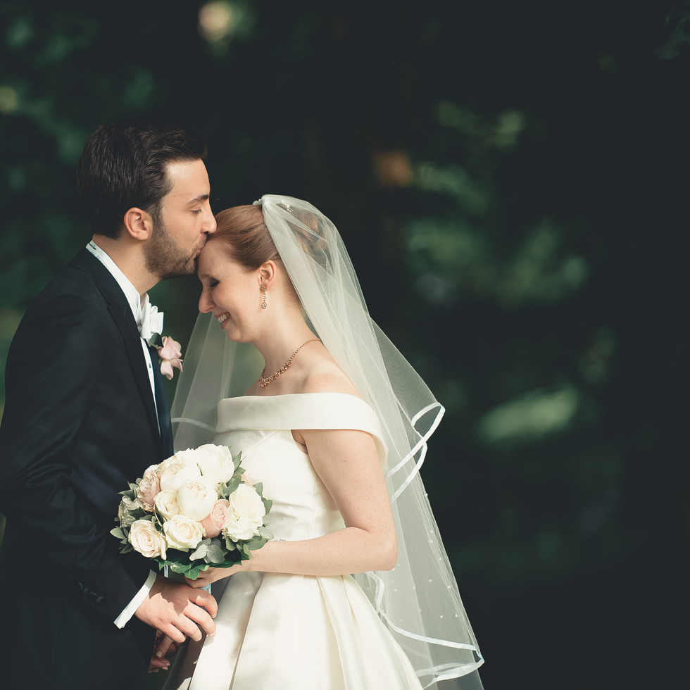 Hilary & Max - Beautiful Wedding in Auve