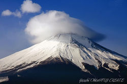 帽子を被った富士山