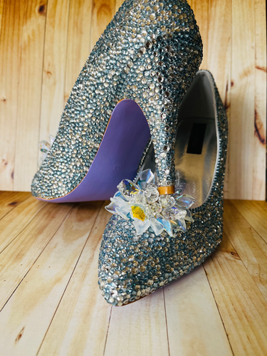 Jimmy Choo Avril Jimmy Choo Avril Size 39, Barang Mewah