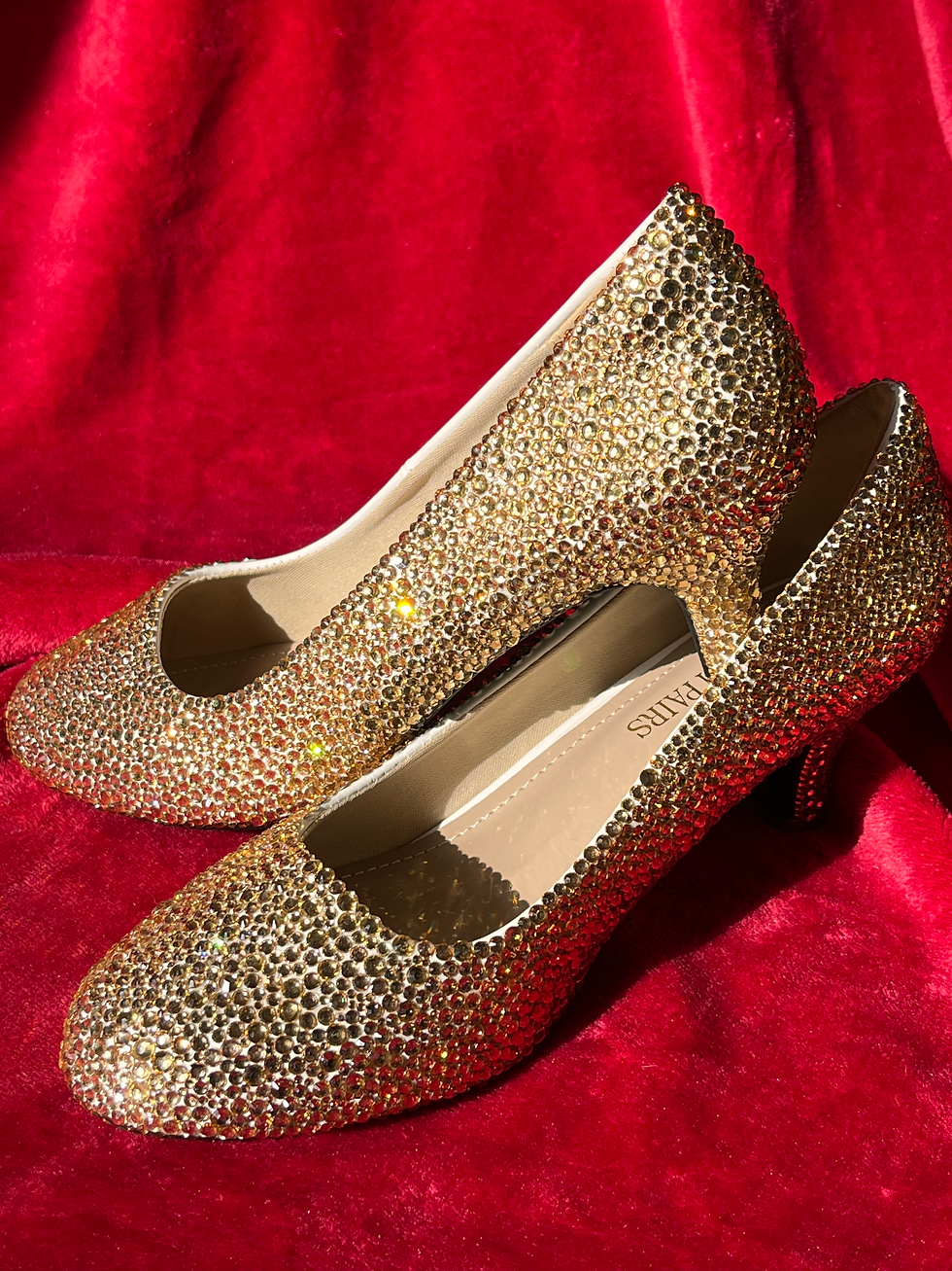 Thumbnail: "Queen" gold shoes