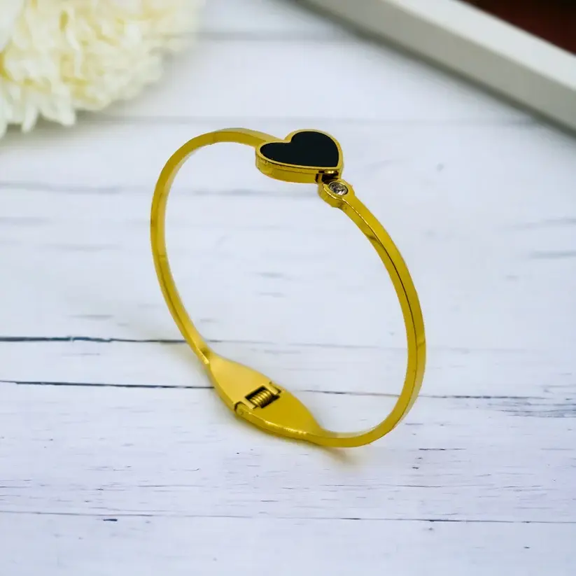 Thumbnail: Bold Black Heart Bracelet