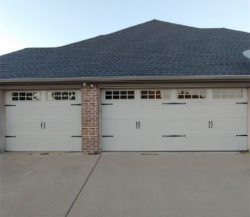 Screen Shot 2021-12-12 at 9.26_edited.jpg