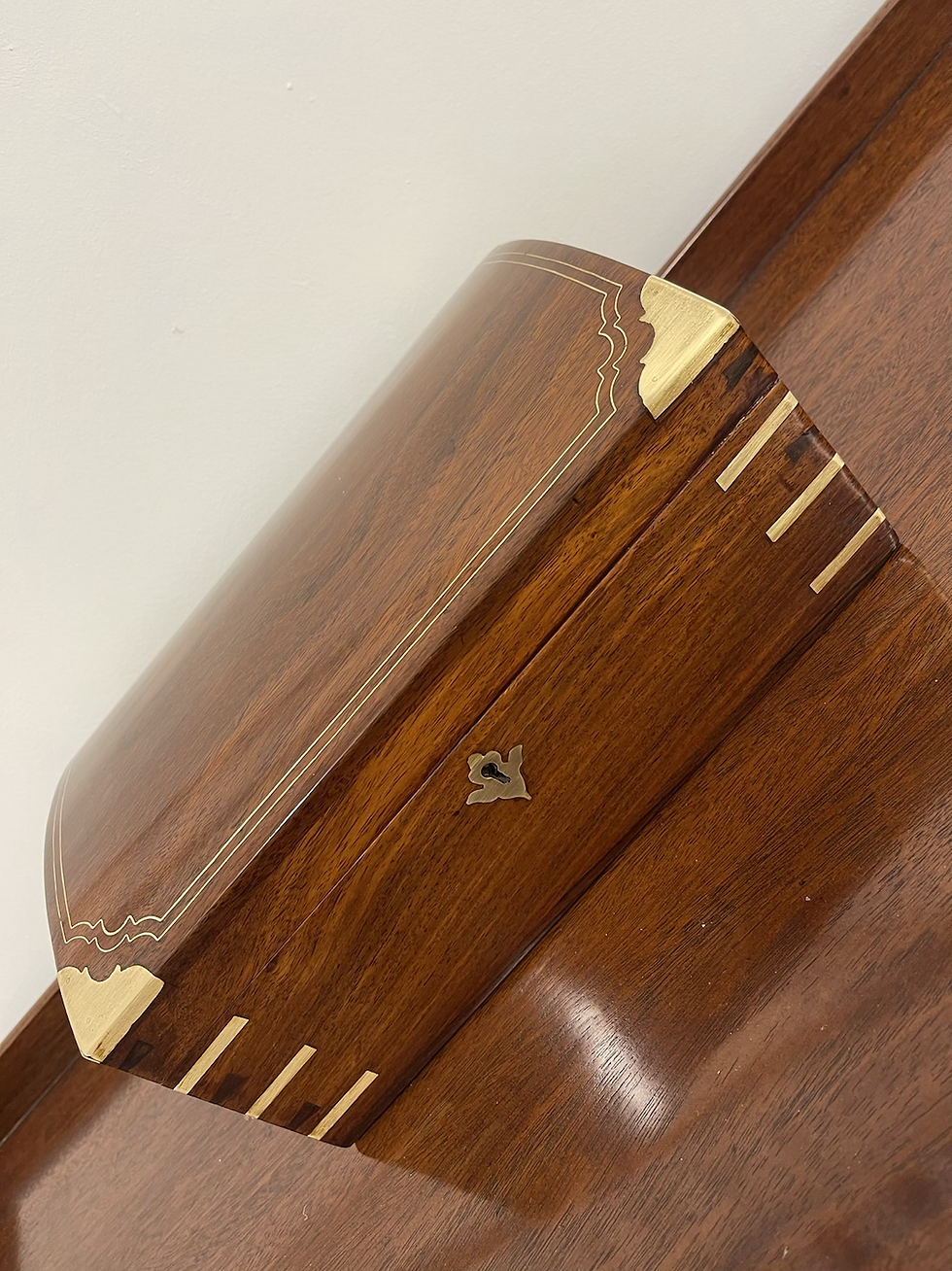 Thumbnail: Inlaid Mahogany Jewellery/Keepsake Box