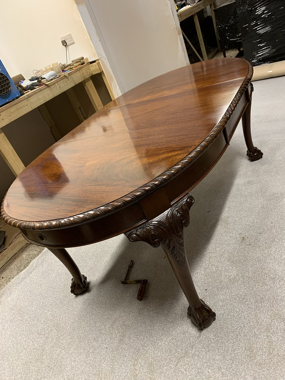 Thumbnail: Edwardian Mahogany Claw & Ball Extending Dining Table 