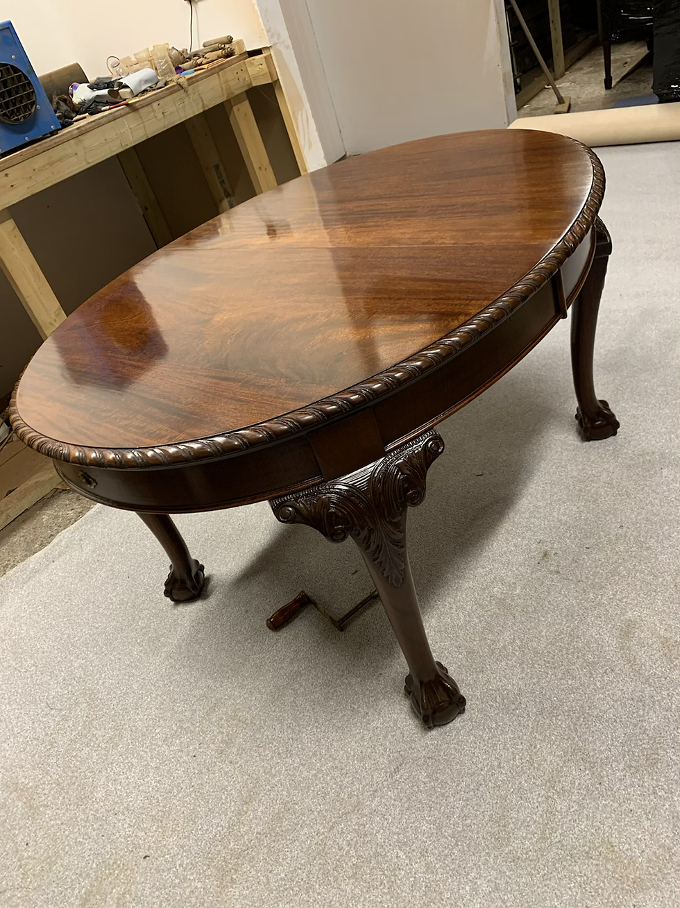 Thumbnail: Edwardian Mahogany Claw & Ball Extending Dining Table 
