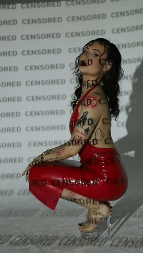 Thumbnail: Monroe midaxi censored