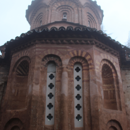 Манастир Велюса детайли фасада храм