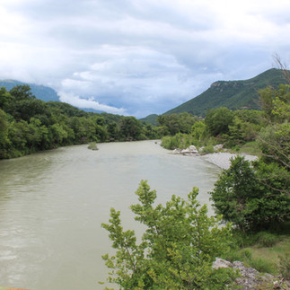 река Аоос край Коница