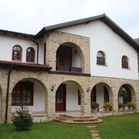 Водоча манастир сграда