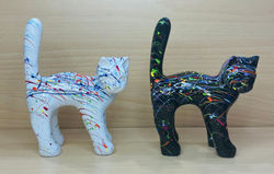 Mini Chat Splash Blanc / Noir H.17cm - 24.90€ l'unité