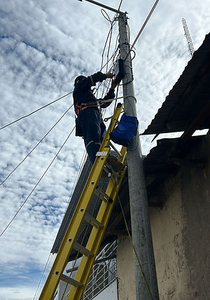 Tendido de Fibra Óptica de Fibtel Sur Perú en Pauza, Ayacucho.