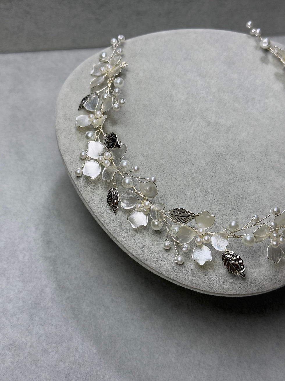 İncili Sedef Gümüş Yapraklı Gelin  Saç Aksesuarı