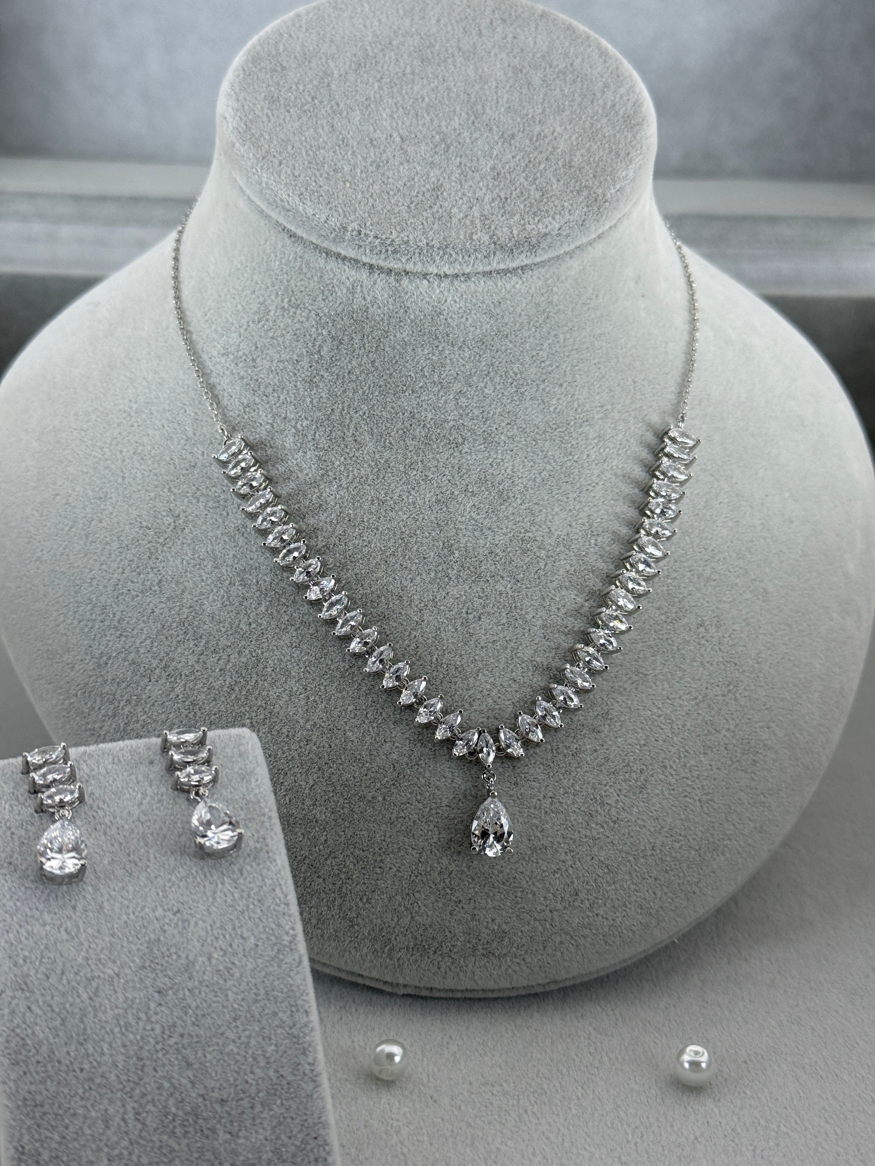 Damla Kesim Zirkon Gelin Takım Seti Kolye ve Küpe