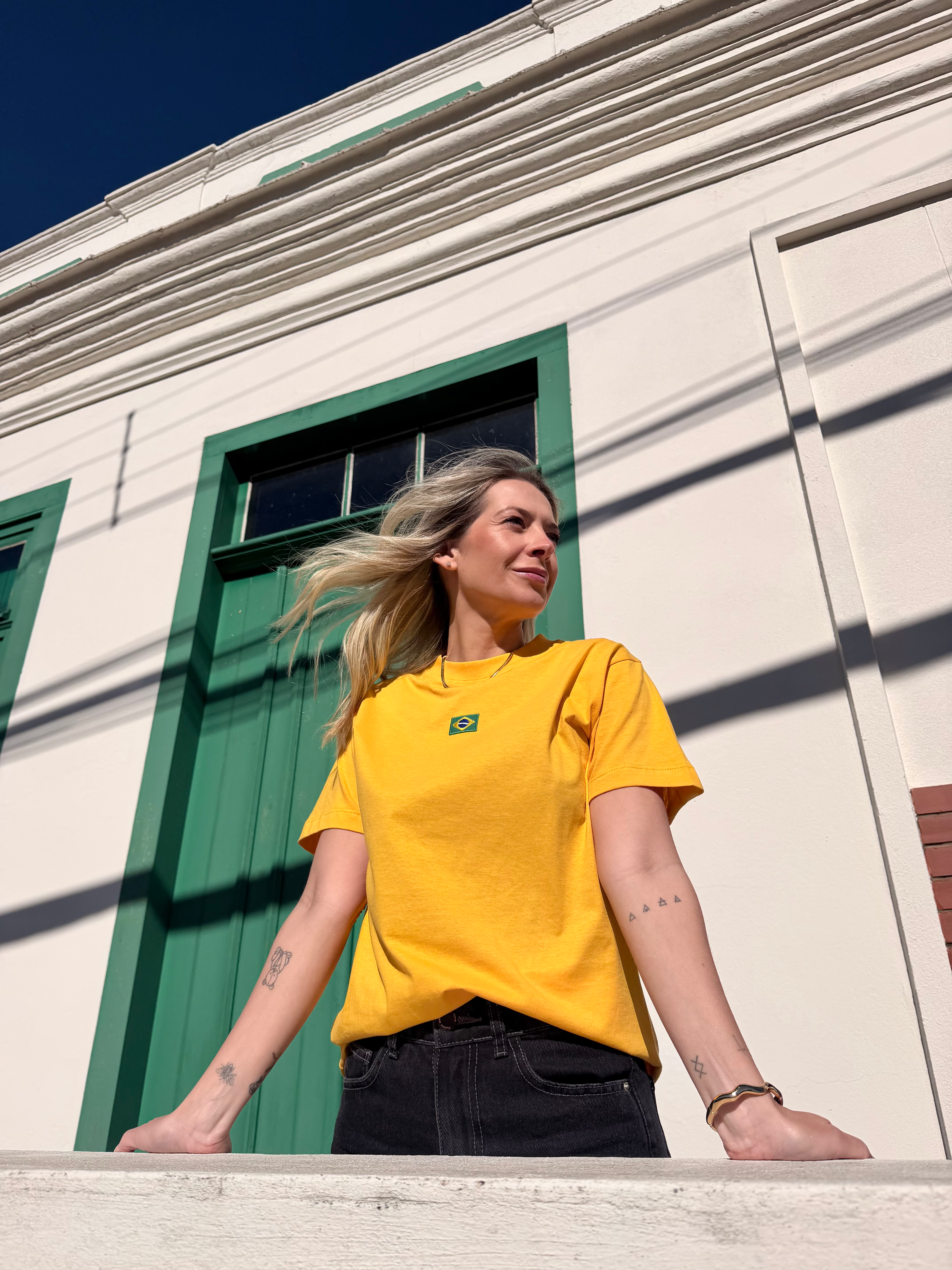 Camiseta algodao BRASIL manga curta - Amarela