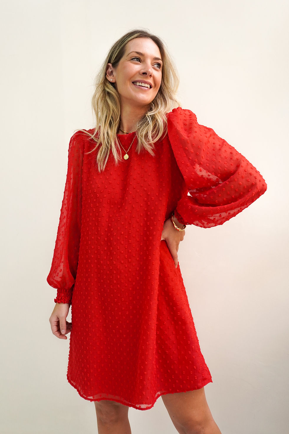 Miniatura: Vestido BOLONHA curto soltinho manga longa - Poa Relevo Vermelho
