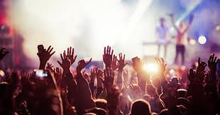 Eventos seguirão com público limitado em 1,5 mil pessoas até o próximo dia 15