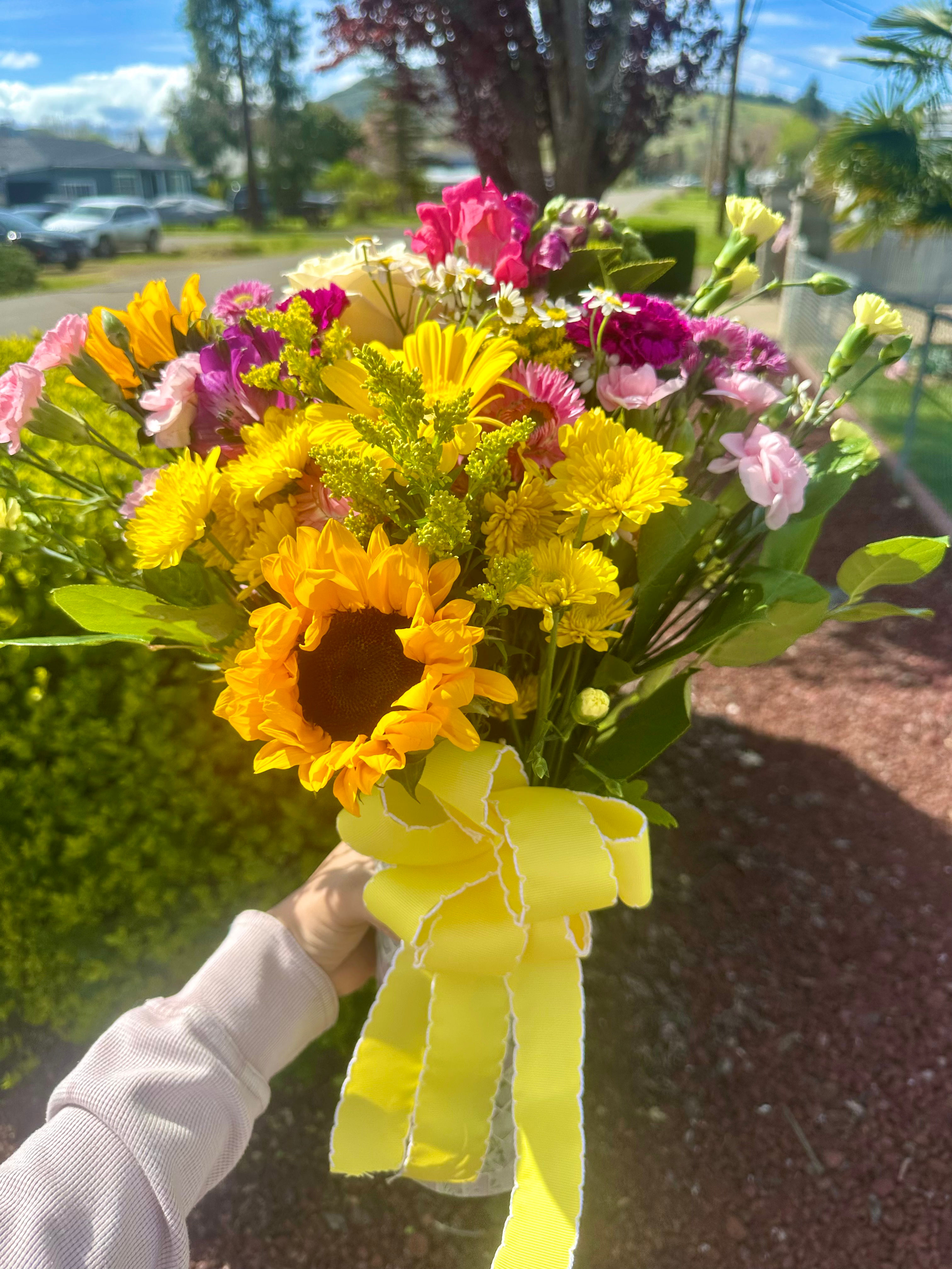 Glitz Custom Flower - Flower Delivery in Roseburg, OR