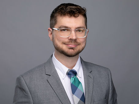 Glasses in headshot and portrait photography
