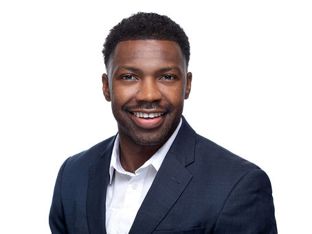 My top three posing tips for headshots
