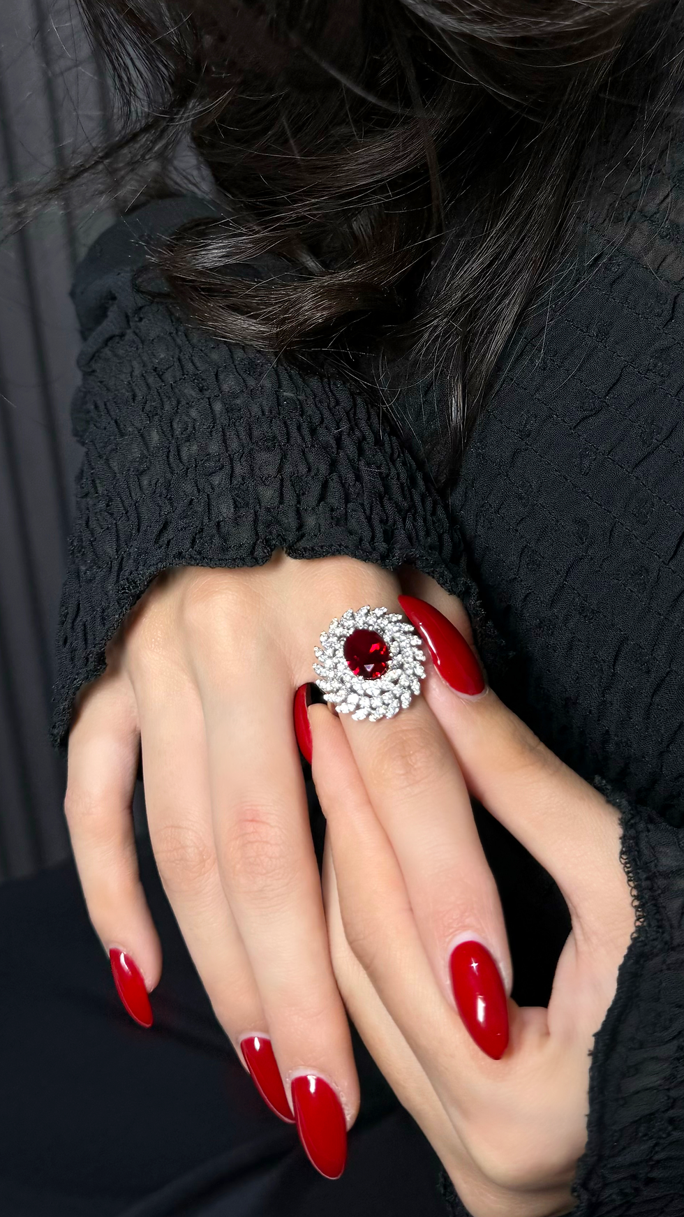 Thumbnail: Diamond Ring with the RBY stone