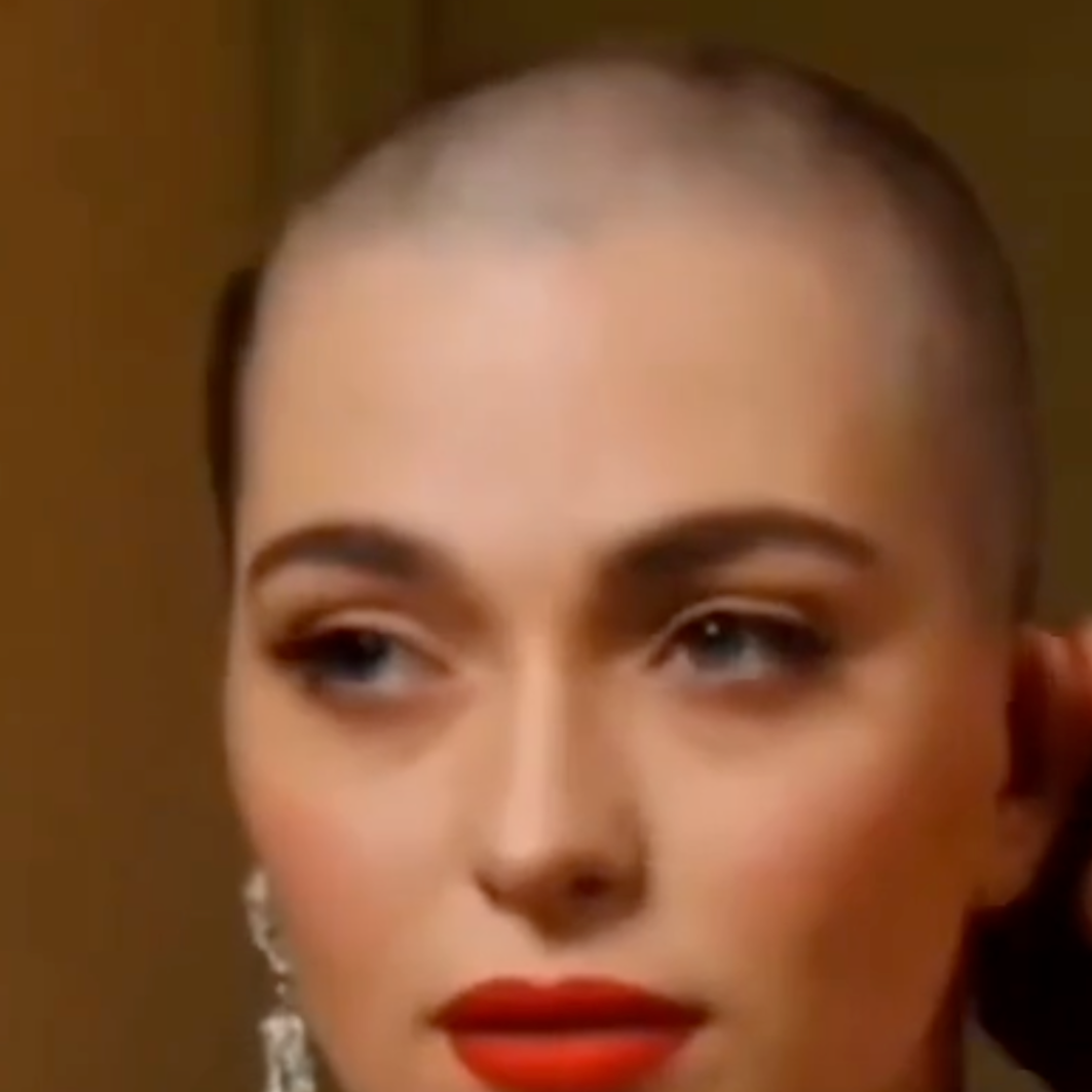 Top Model get head and eyebrows shaved!