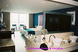 In-suit Jacuzzi & balcony, Hard Rock Hotel Cancun