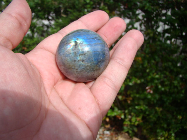 Thumbnail: UK14 Labradorite sphere 40 mm