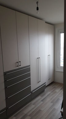 Kleiderschrank