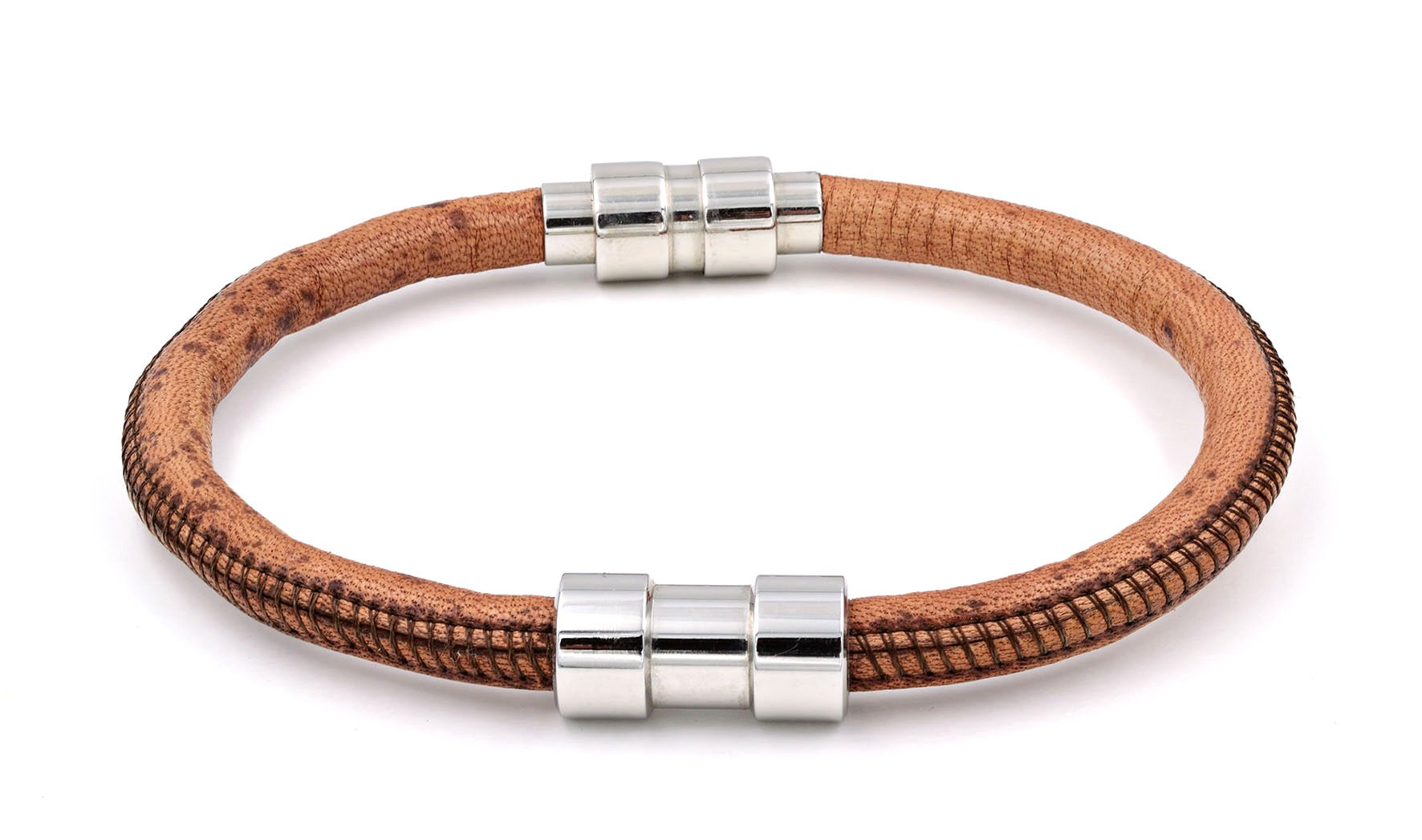 Coriolanus / Lammeskind armbånd med rustfri stålcylinder og lås