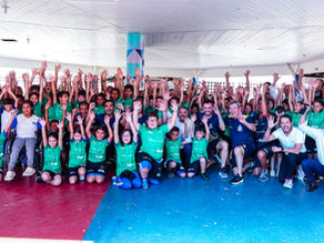 ENTREGA DE UNIFORMES MARCA MAIS UMA CONQUISTA DO PROJETO ESPORTE PARA TODOS