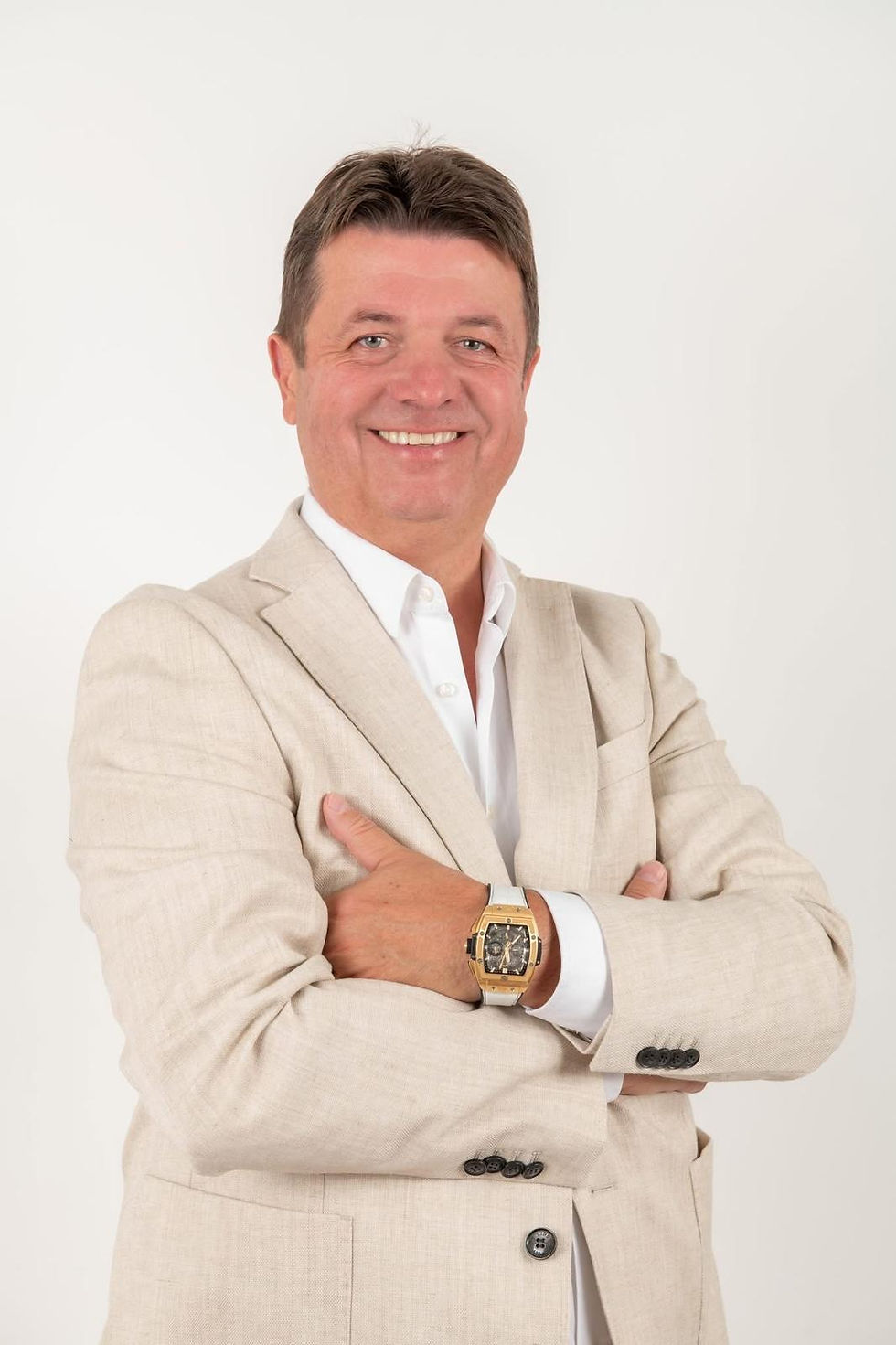 Professional portrait of the firm founder Marc Dramisino