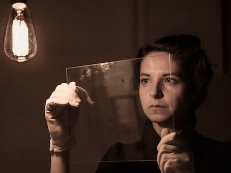 Women Reach for the Stars in 'Insignificant'