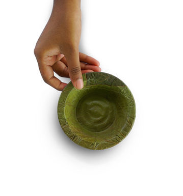 4 inch bowl _hand_1.jpg