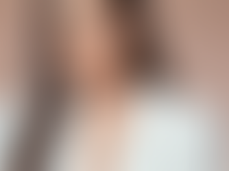 A celebrity makeup artist shares her makeup kit must-haves