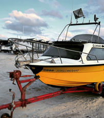 Dutch beach, Netherlands, beach photography, dutch photography, beach vibe, beach aesthetic, sea, blue sea, silver sea, waves, lanterns, parasol, boat, sailing, parasailing, paragliding, beach town, beach village, light house photography, light house, coast guard, beautiful sea, sea picture, buoy, jake zuurbier, Jake Zuurbier photography